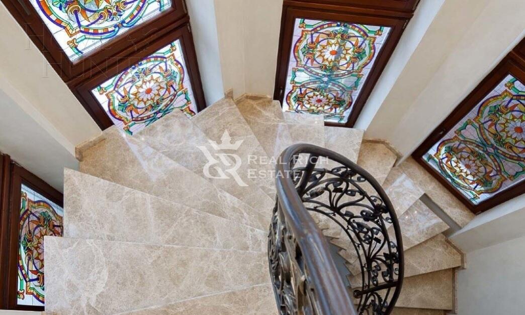 2-этажный коттедж 500 м² с отделкой