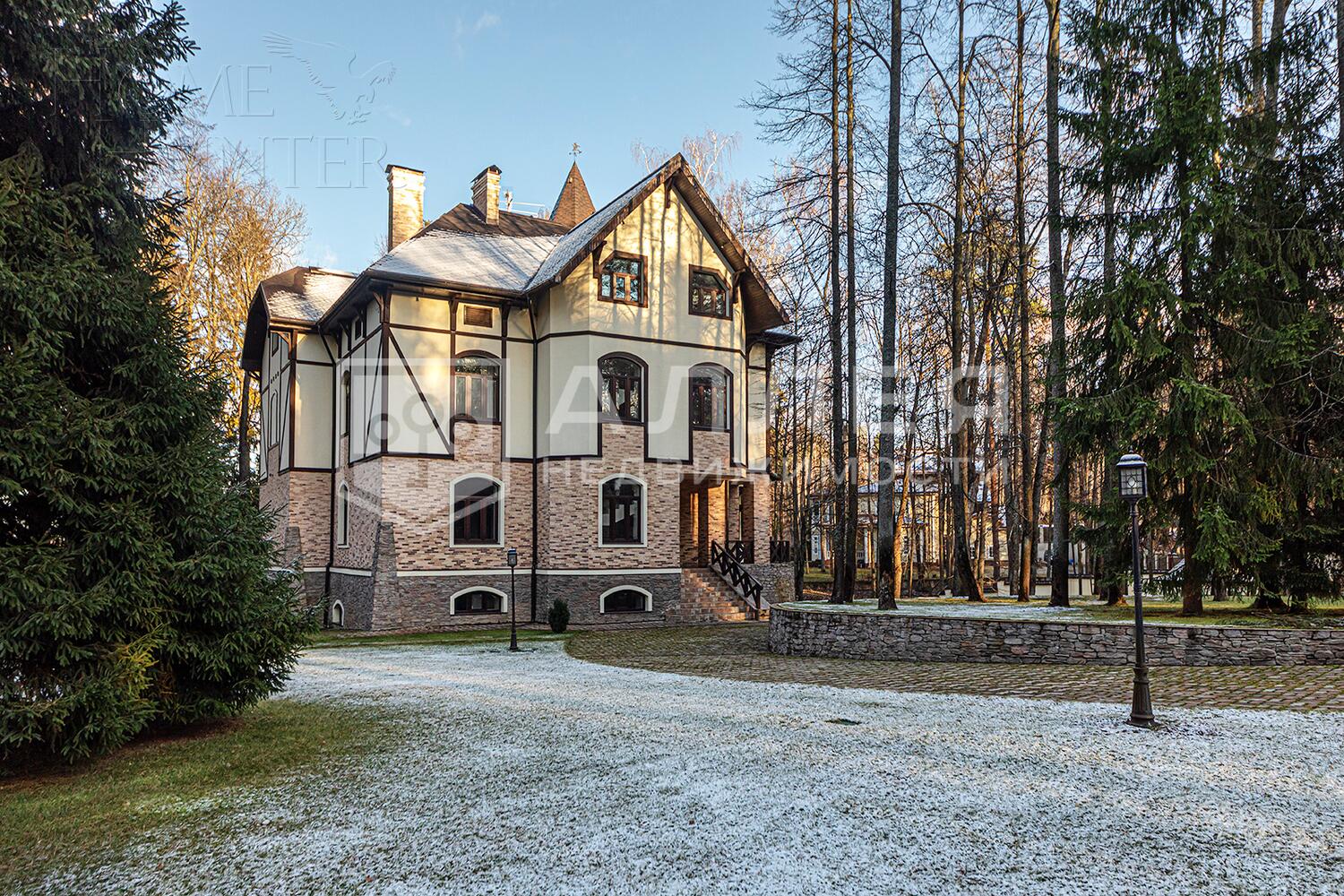 3-этажный коттедж 780 м² без отделки