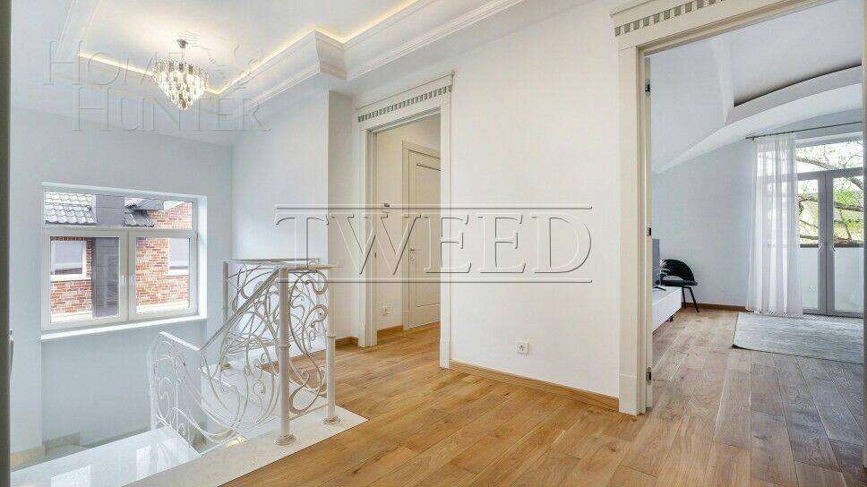 2-этажный коттедж 400 м² с отделкой