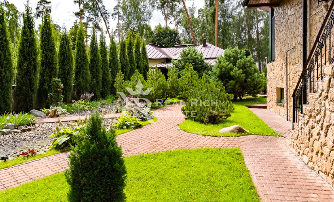 2-этажный коттедж 465 м² с отделкой