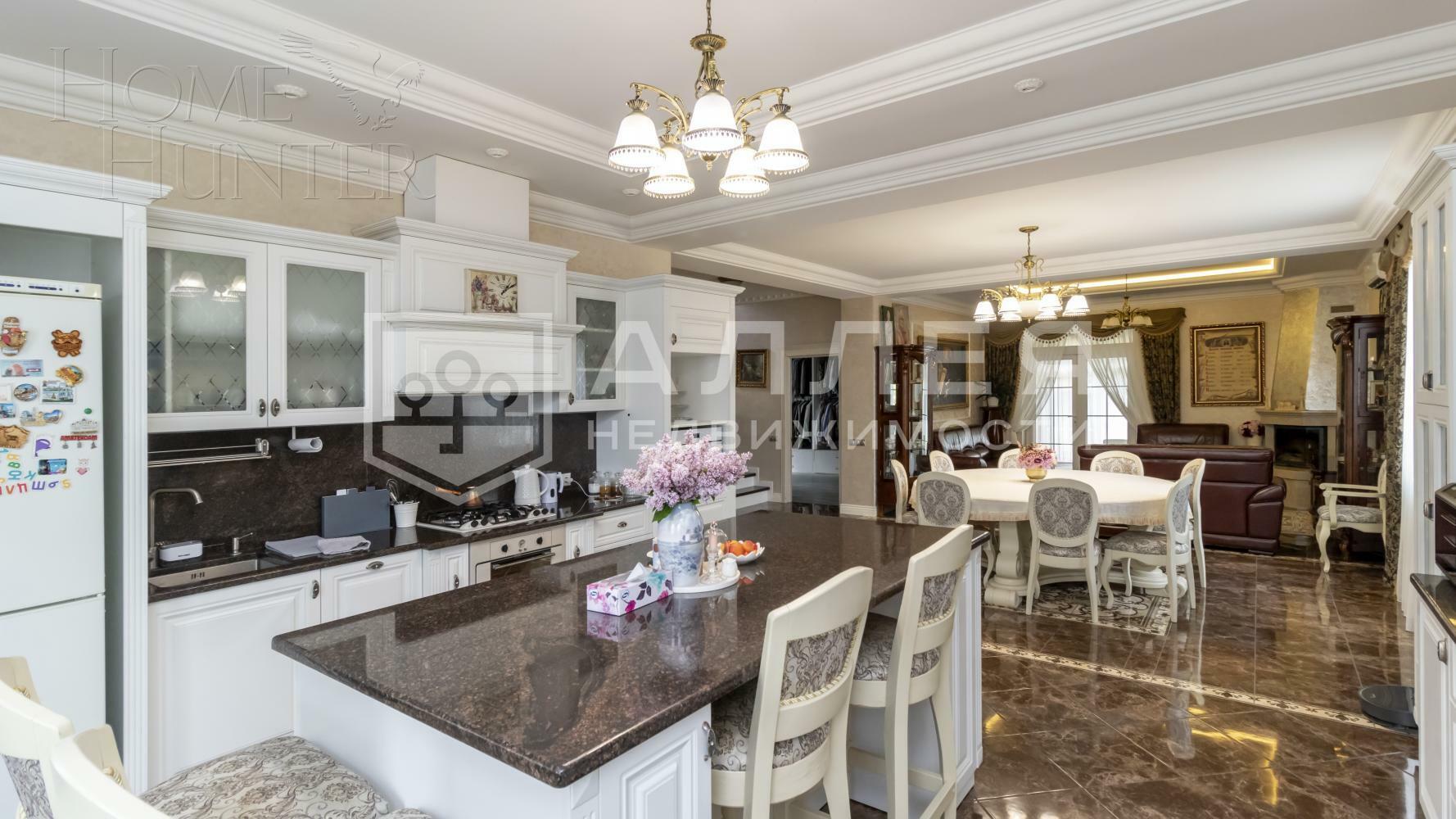 3-этажный коттедж 360 м² без отделки