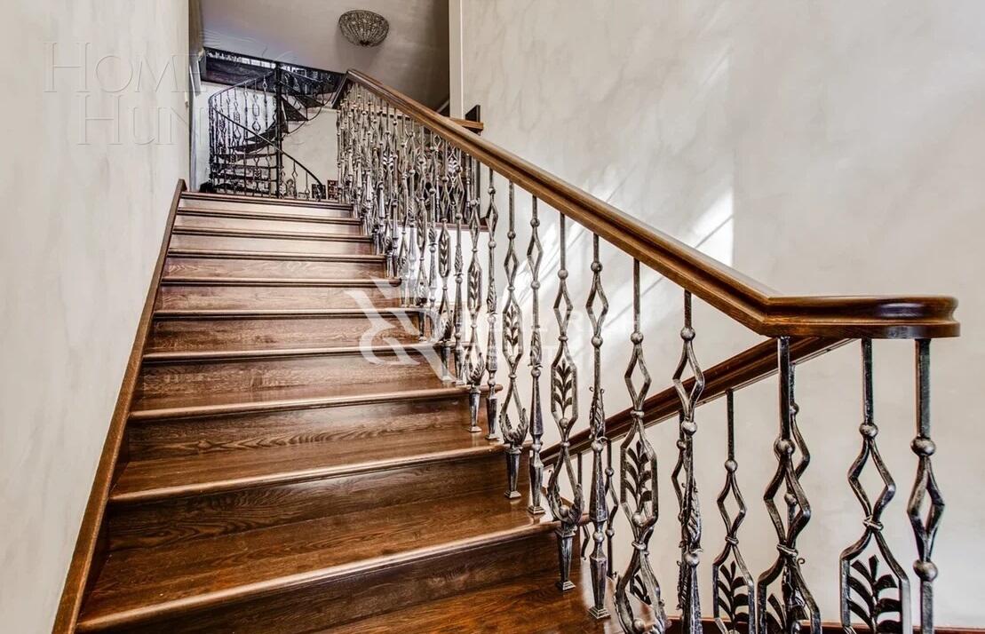 2-этажный коттедж 763 м² с отделкой