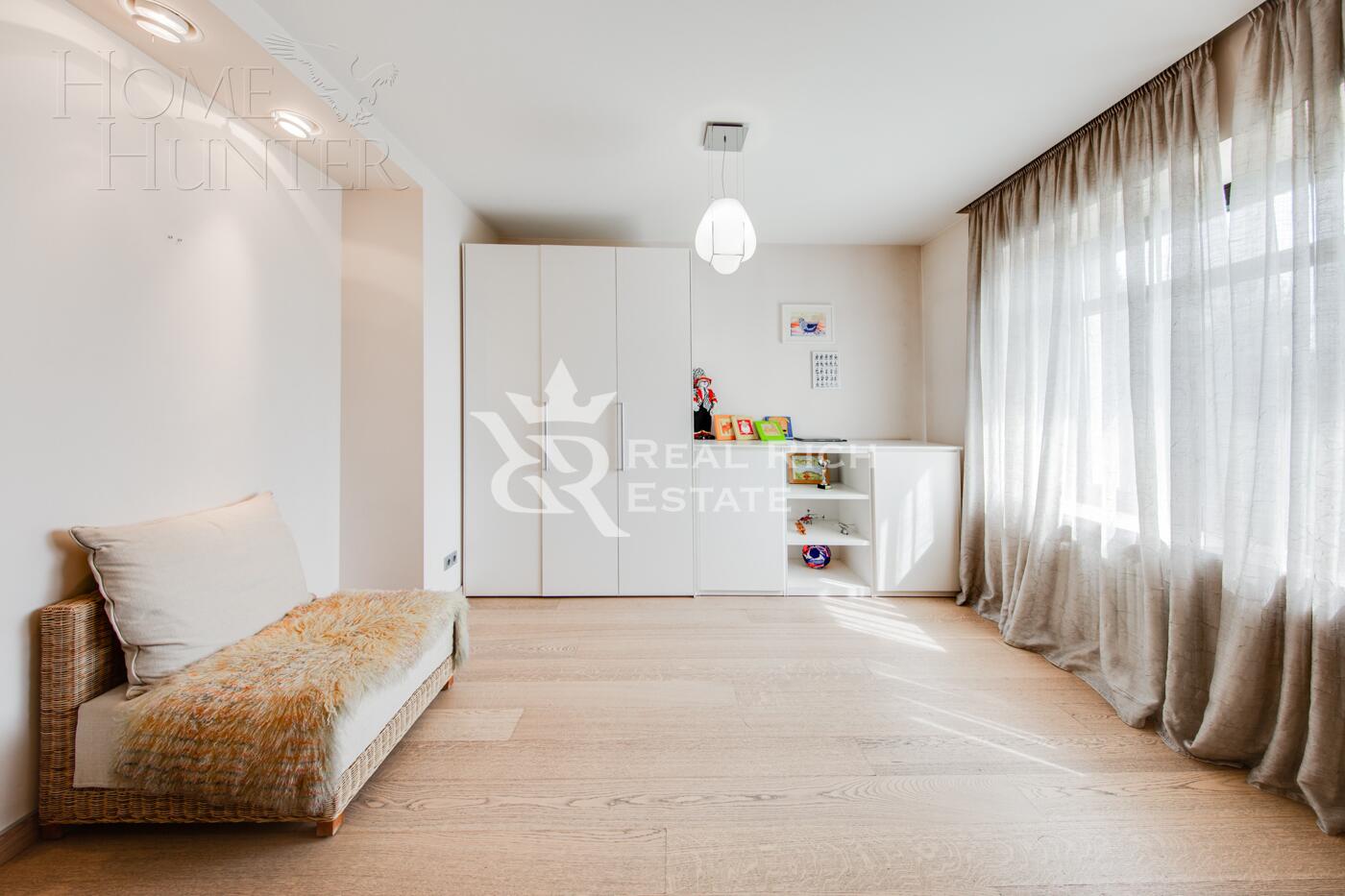 2-этажный коттедж 1 100 м² с отделкой