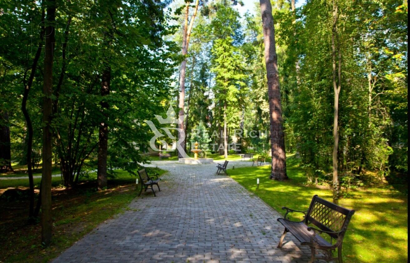 2-этажный коттедж 1 518 м² с отделкой