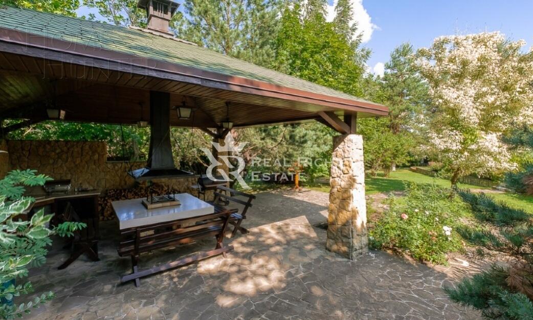 2-этажный коттедж 500 м² с отделкой