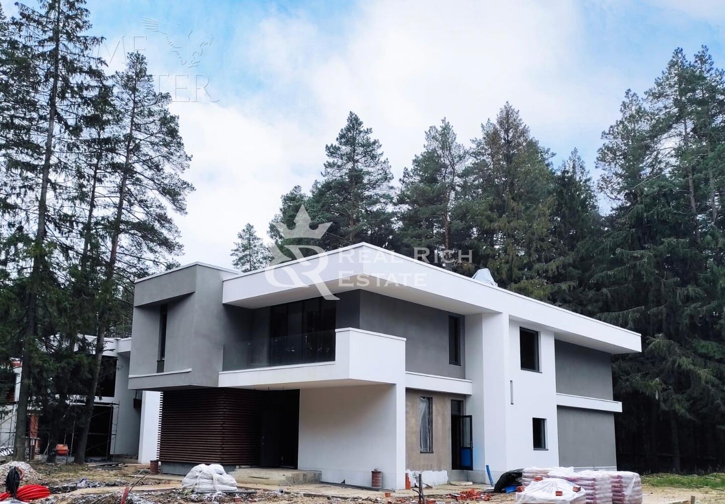 2-этажный коттедж 340 м² без отделки