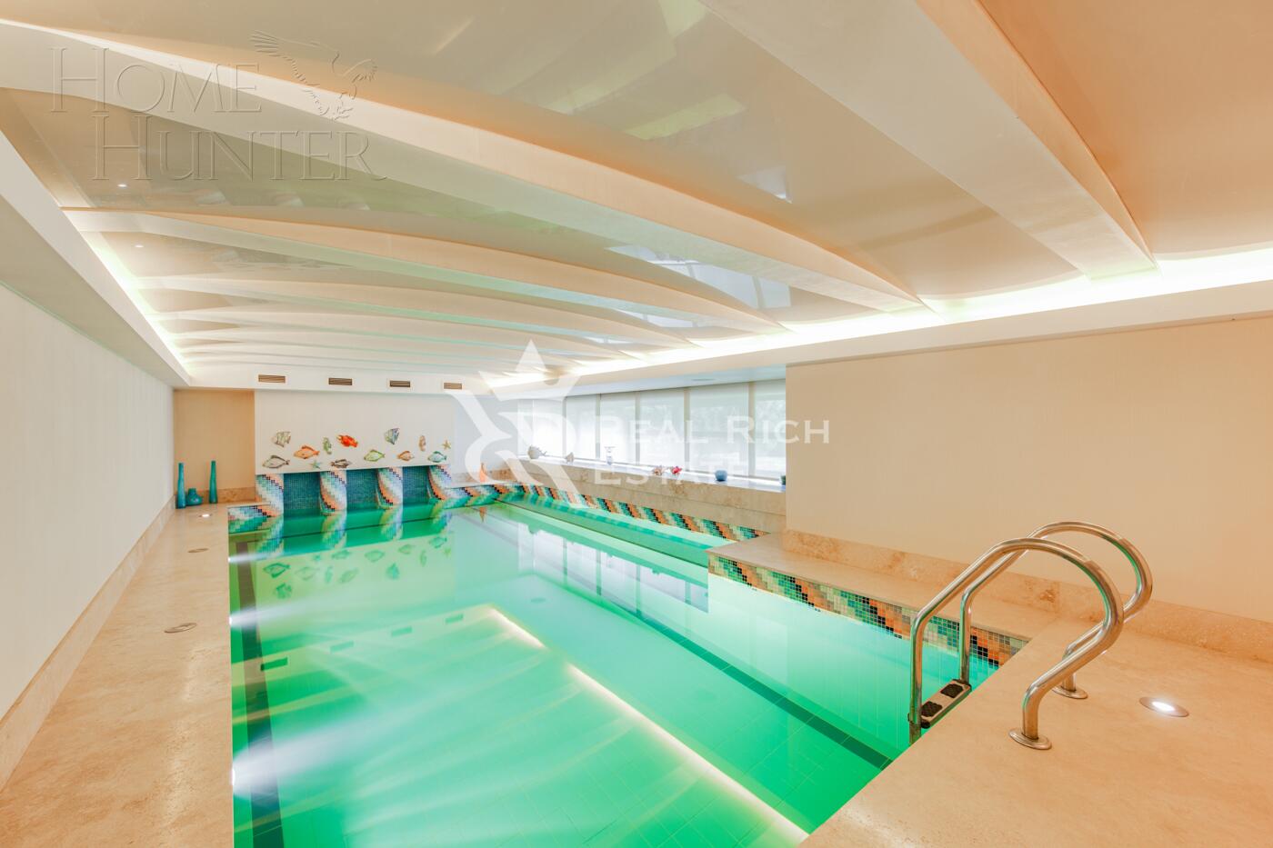 2-этажный коттедж 1 100 м² с отделкой