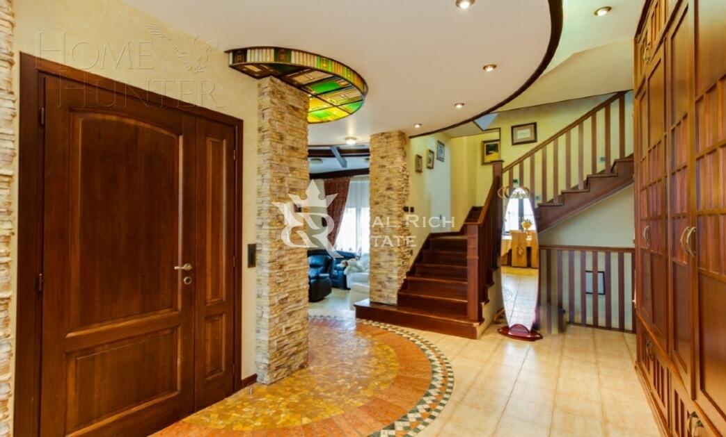 2-этажный коттедж 500 м² с отделкой