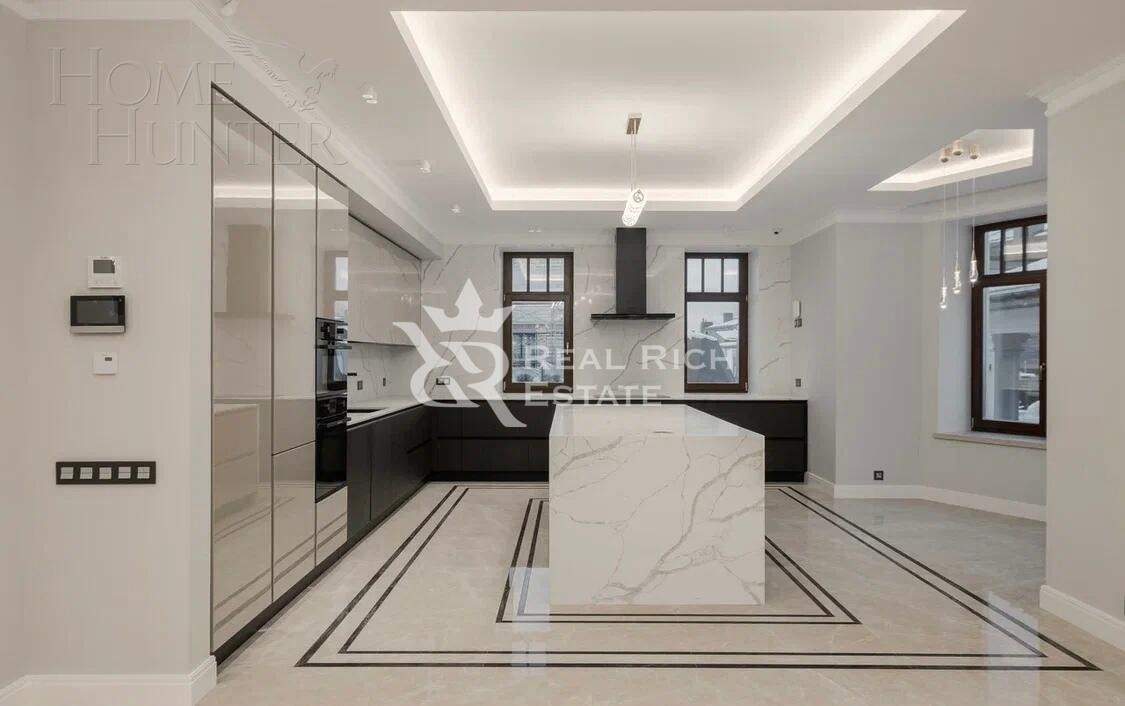 2-этажный коттедж 800 м² с отделкой