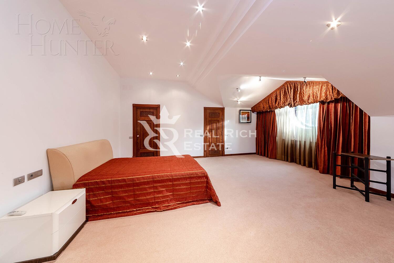 2-этажный коттедж 900 м² с отделкой