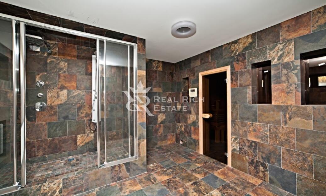 2-этажный коттедж 1 000 м² с отделкой