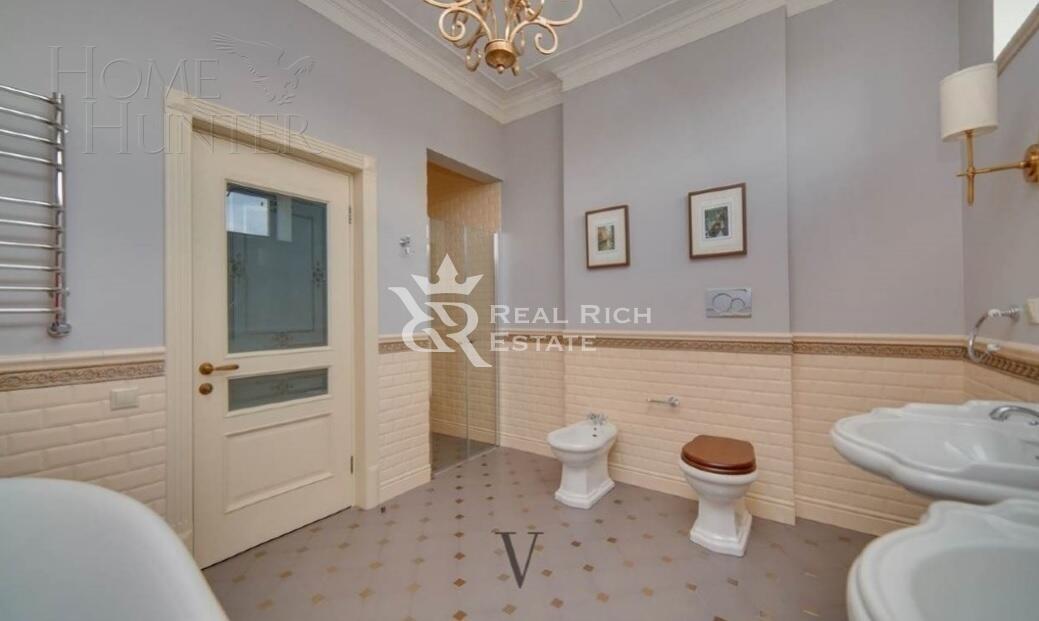 2-этажный таунхаус 220 м² с отделкой