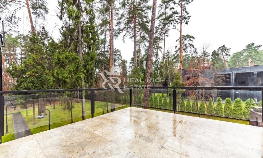 2-этажный коттедж 680 м² с отделкой