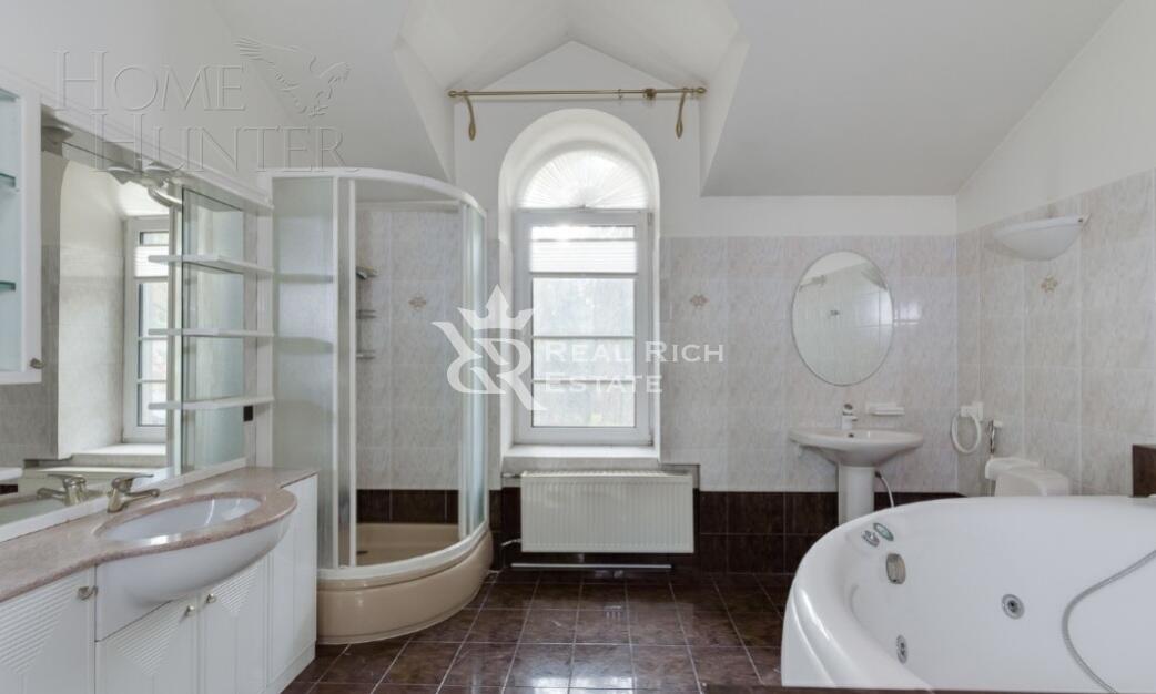 2-этажный коттедж 653 м² с отделкой