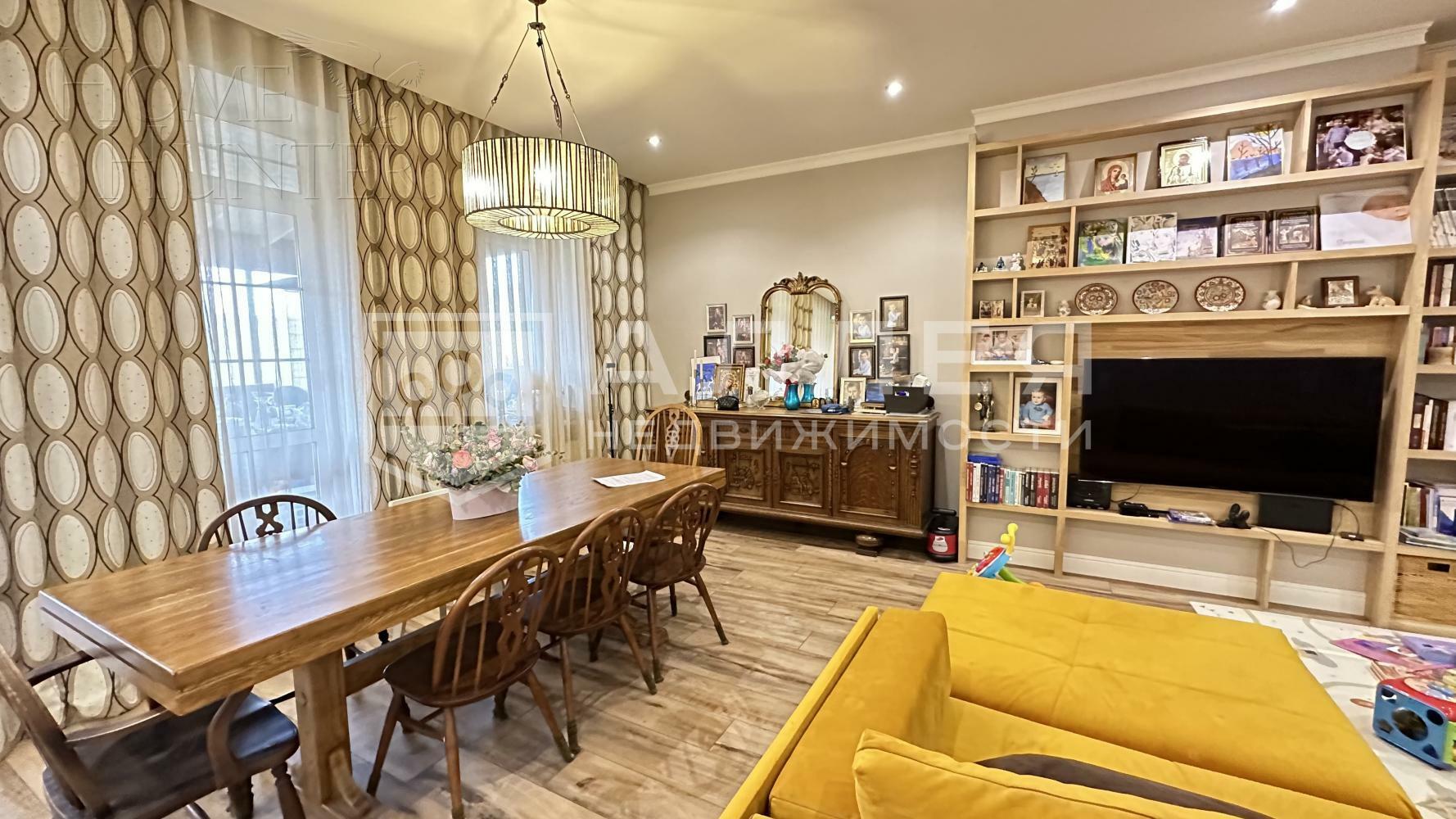 3-этажный таунхаус 180 м² с отделкой