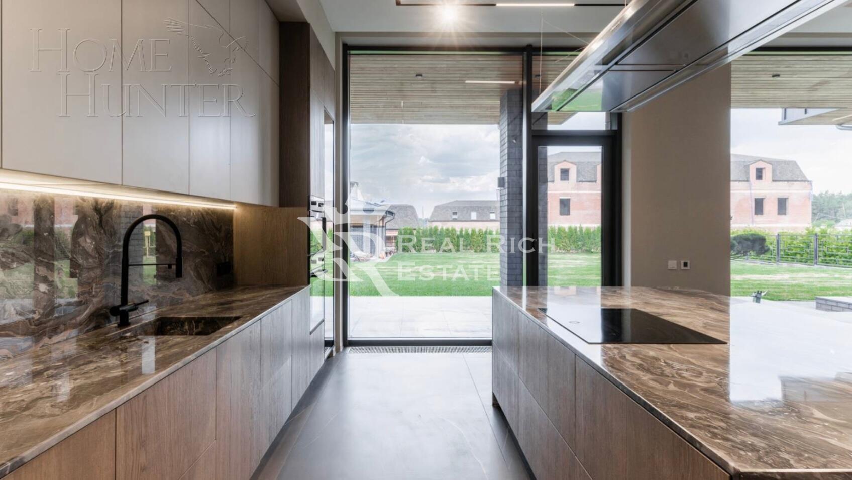 2-этажный коттедж 550 м² с отделкой