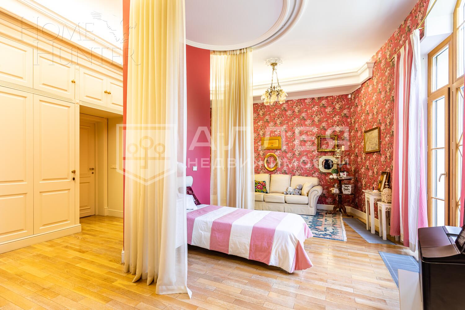 3-этажный коттедж 650 м² с отделкой