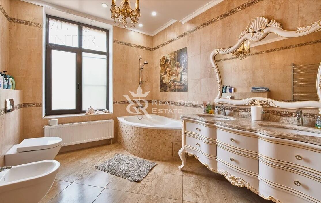 2-этажный коттедж 600 м² с отделкой