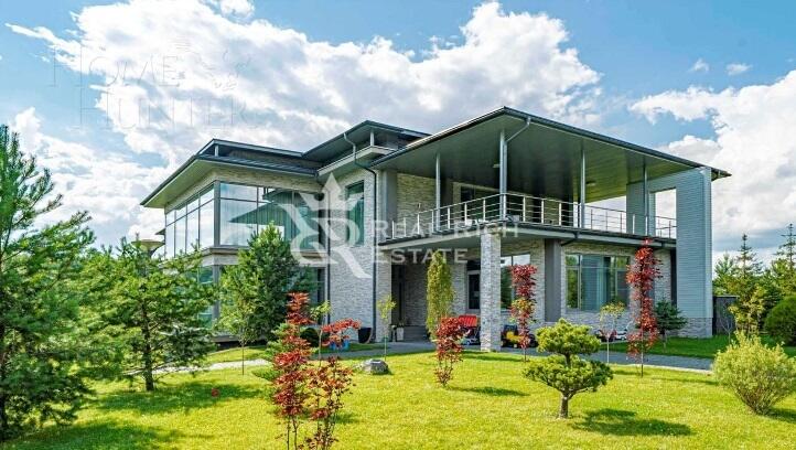 2-этажный коттедж 1 400 м² с отделкой