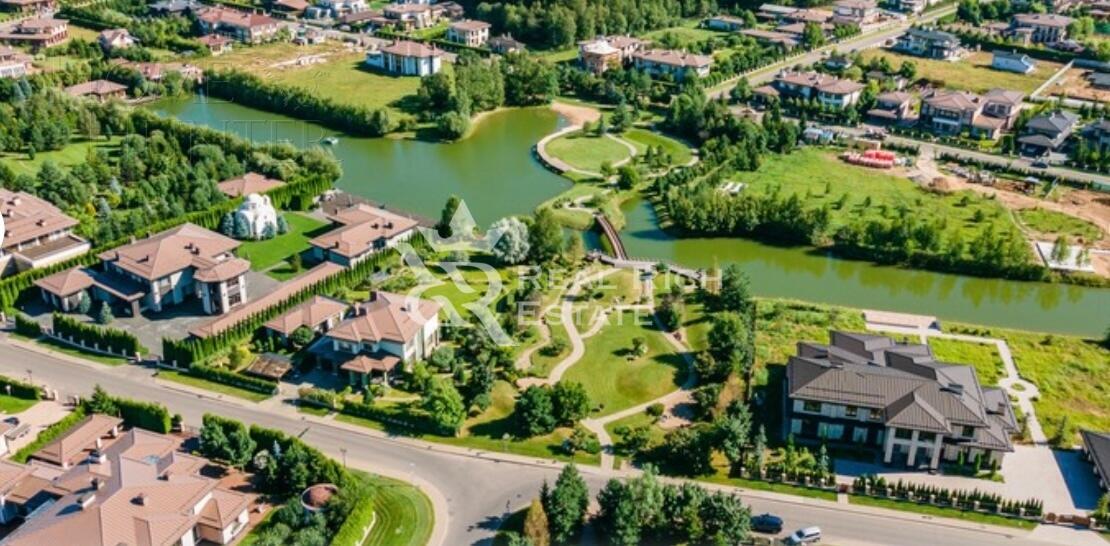 Участок 111.82 сот. в охраняемом поселке