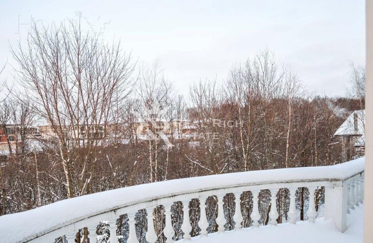 2-этажный коттедж 1 350 м² с отделкой