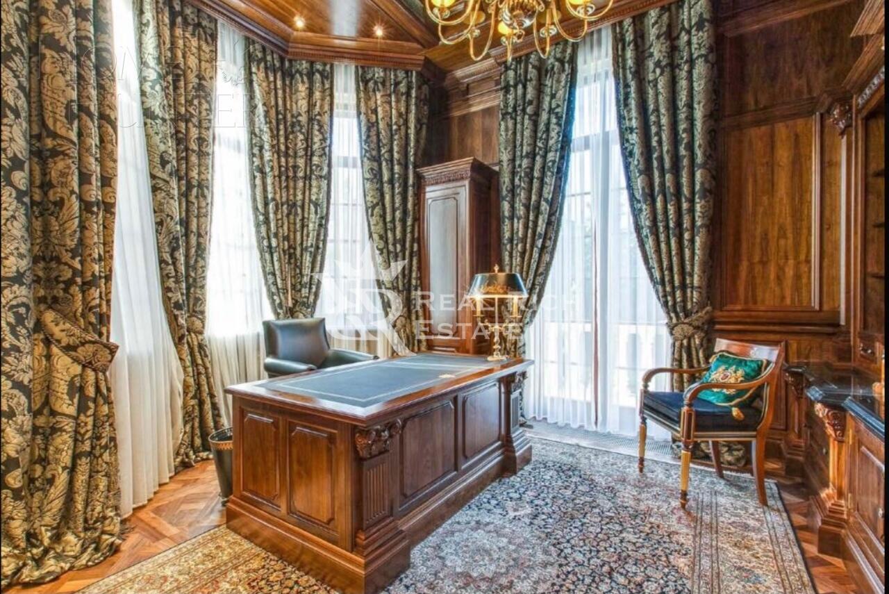 2-этажный коттедж 1 260 м² с отделкой