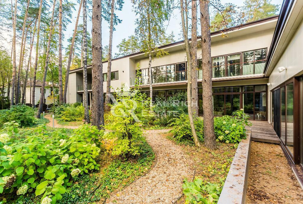 2-этажный коттедж 1 200 м² с отделкой