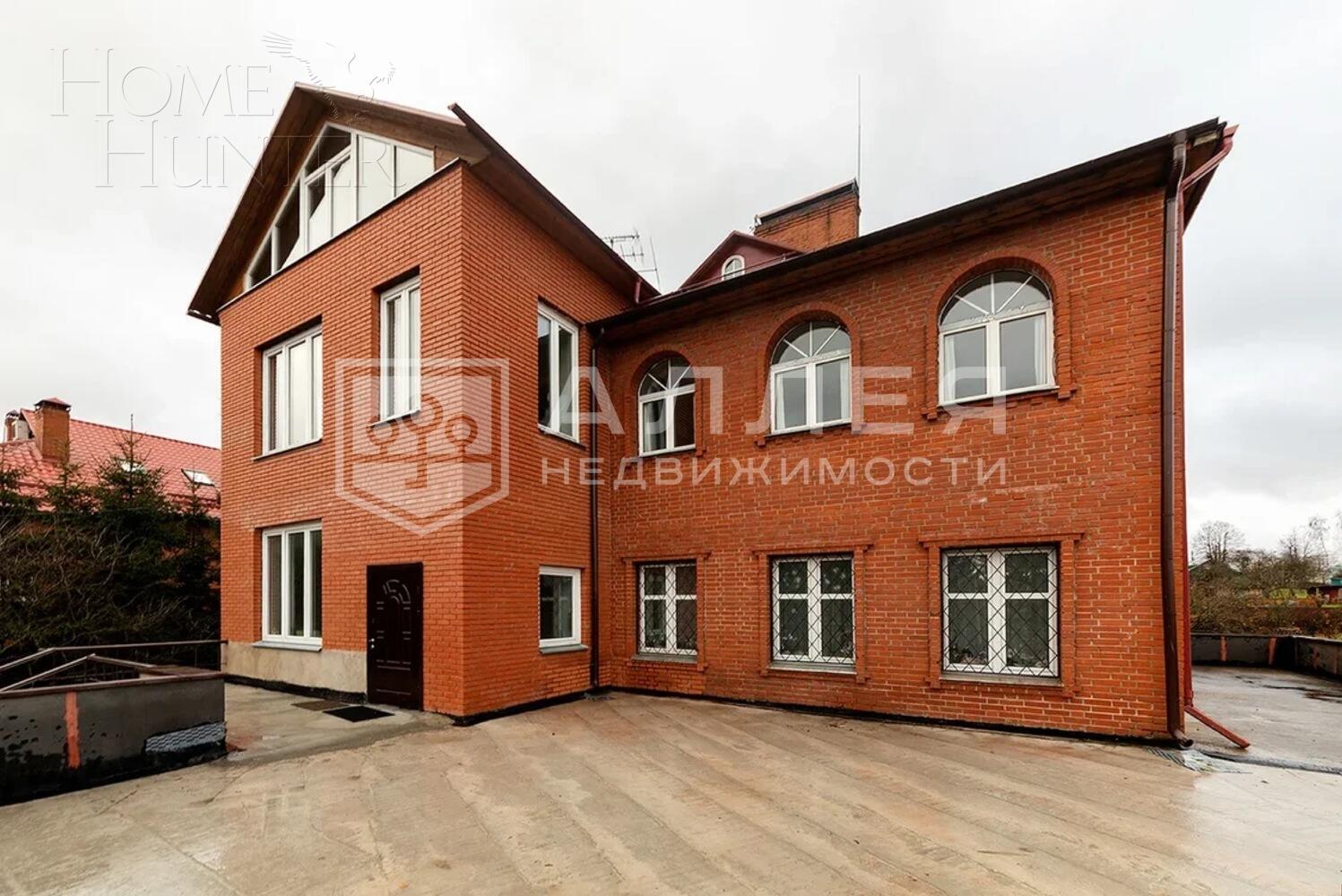 2-этажный коттедж 850 м² с отделкой