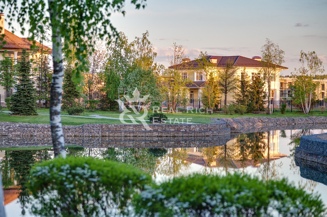 2-этажный коттедж 500 м² с отделкой