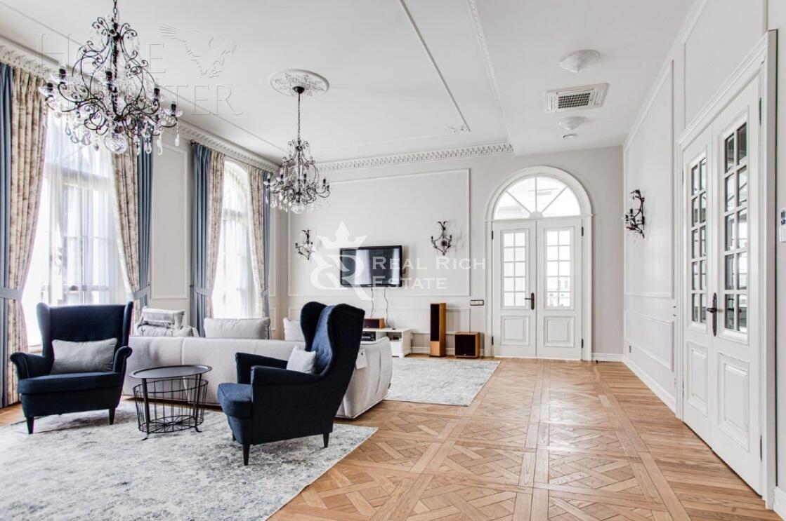 2-этажный коттедж 920 м² с отделкой