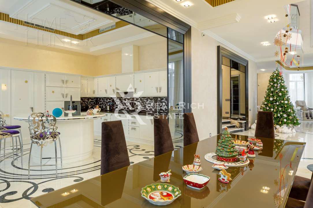 3-этажный коттедж 768 м² с отделкой