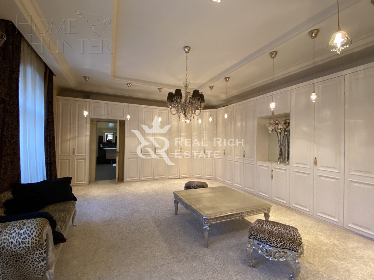 2-этажный коттедж 1 360 м² с отделкой