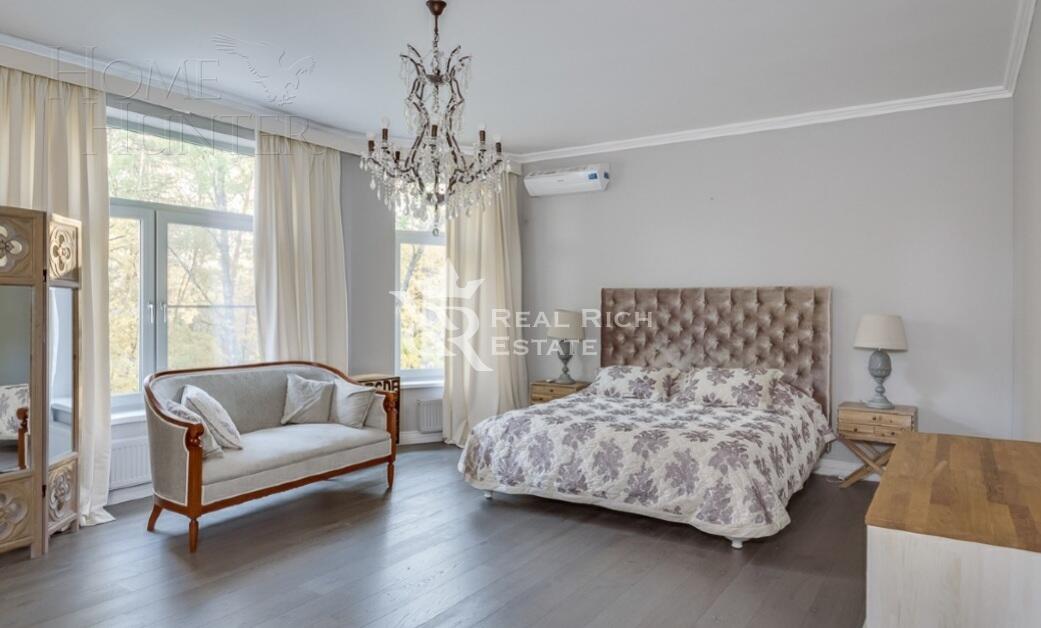 2-этажный коттедж 700 м² с отделкой