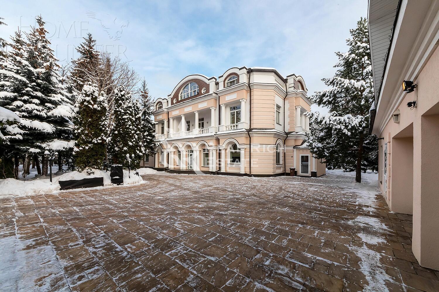 2-этажный коттедж 900 м² с отделкой