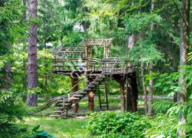 2-этажный коттедж 1 200 м² с отделкой