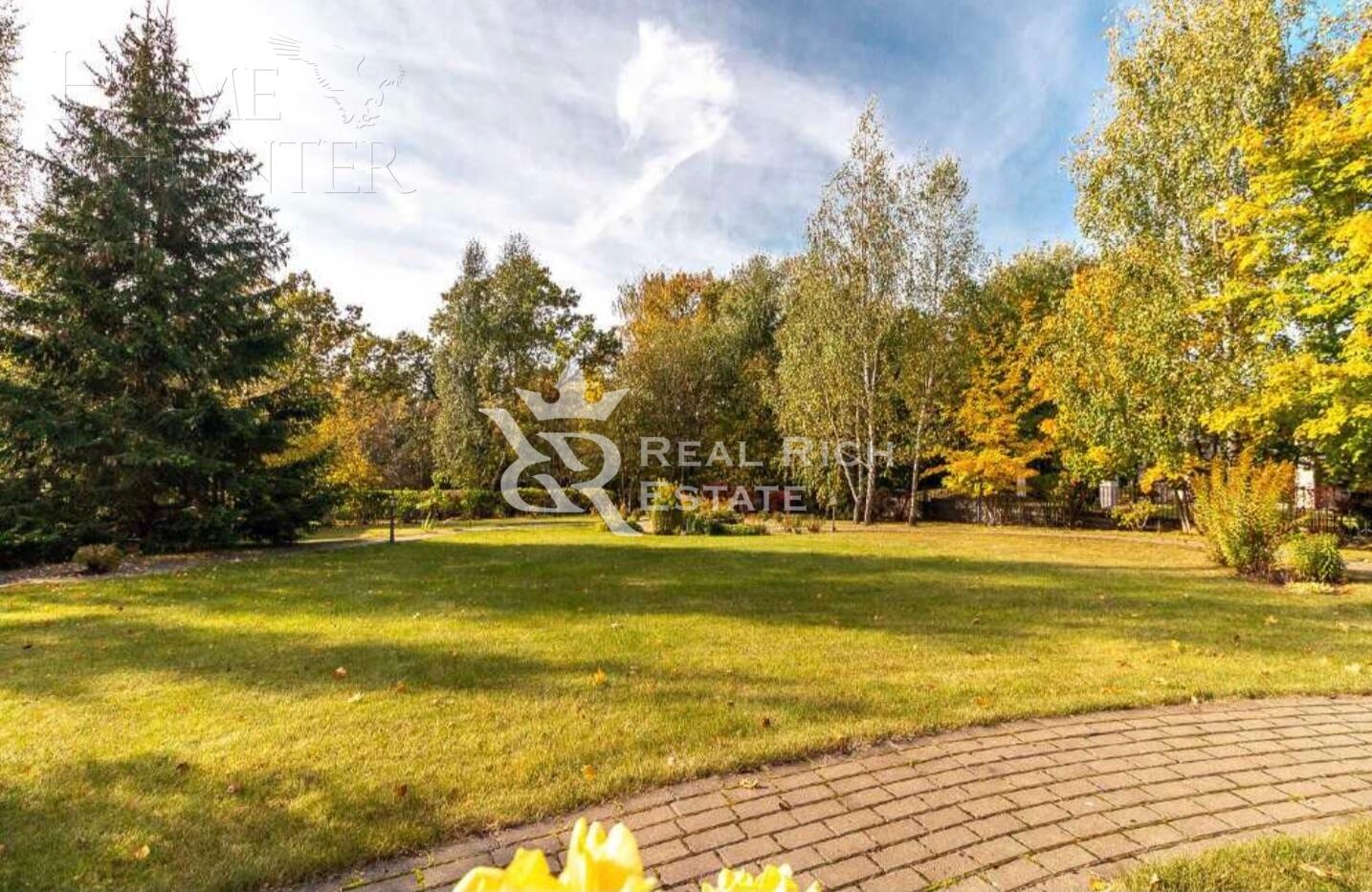 2-этажный коттедж 806 м² с отделкой