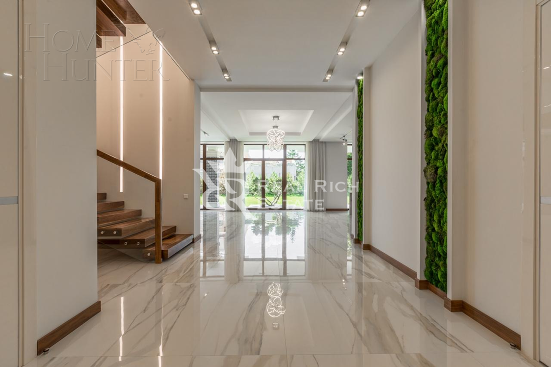 2-этажный коттедж 500 м² с отделкой