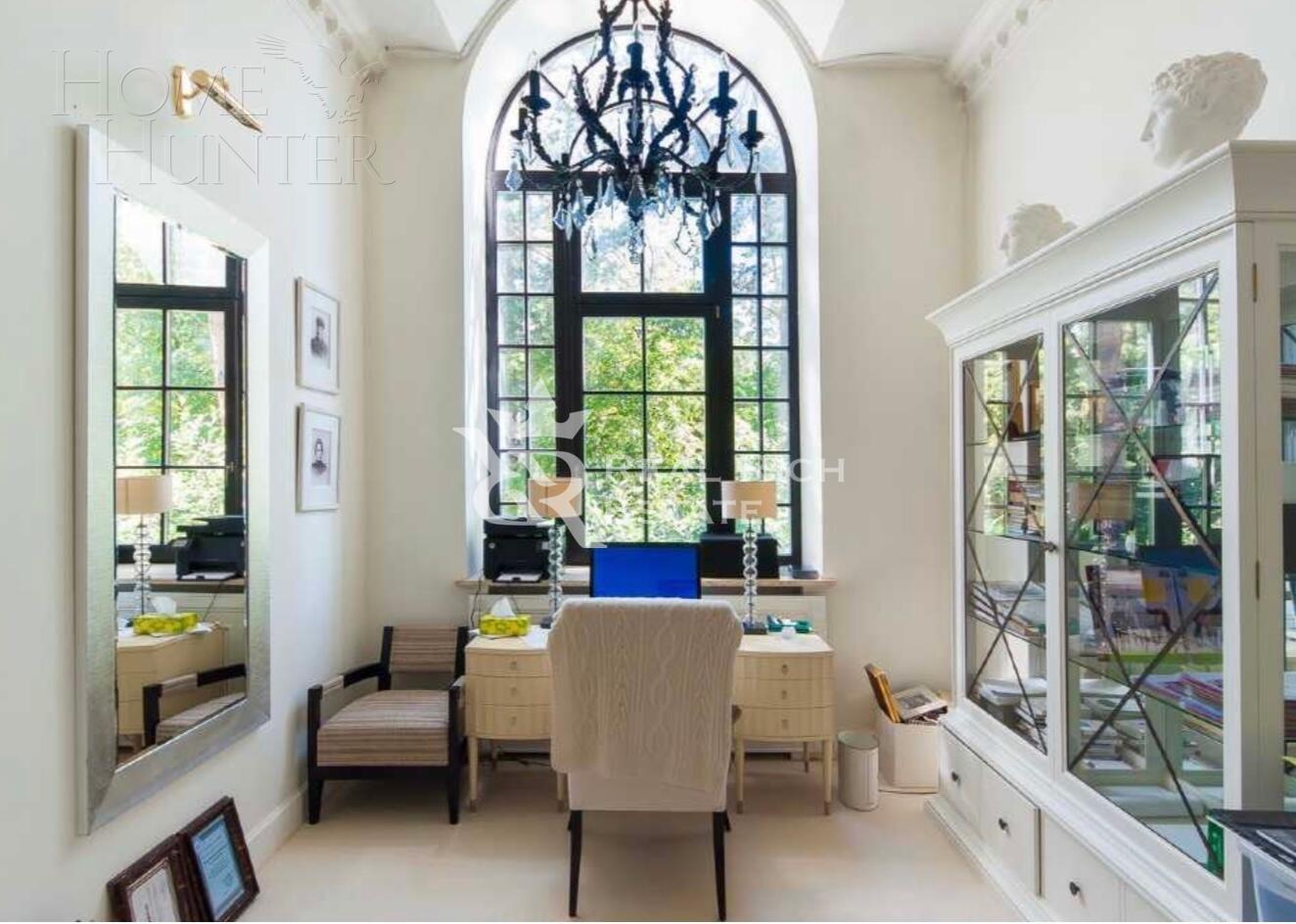 2-этажный коттедж 1 400 м² с отделкой