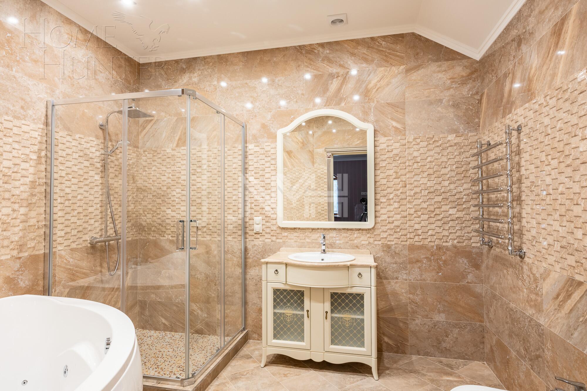 2-этажный коттедж 900 м² с отделкой