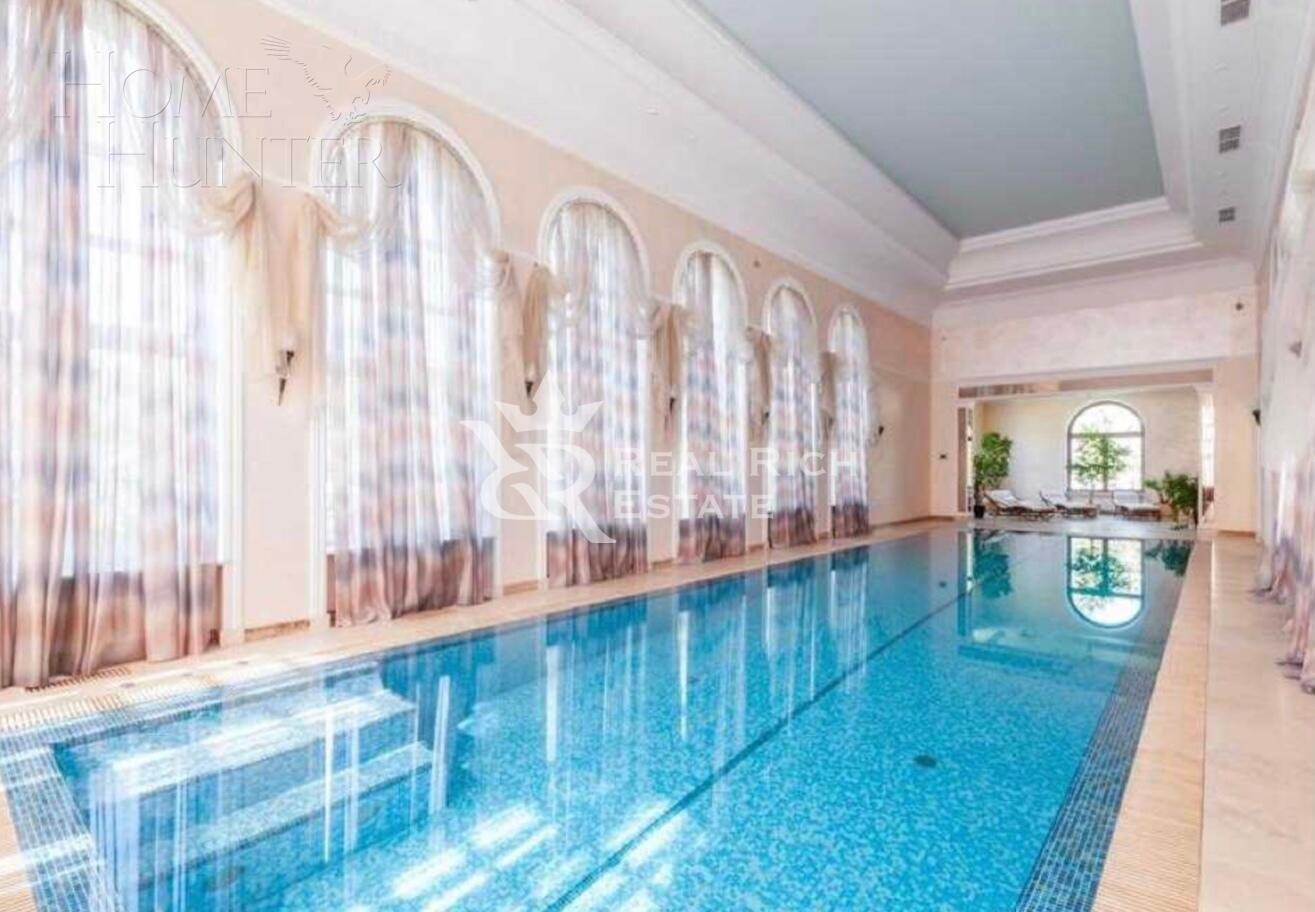 3-этажный коттедж 1 800 м² с отделкой