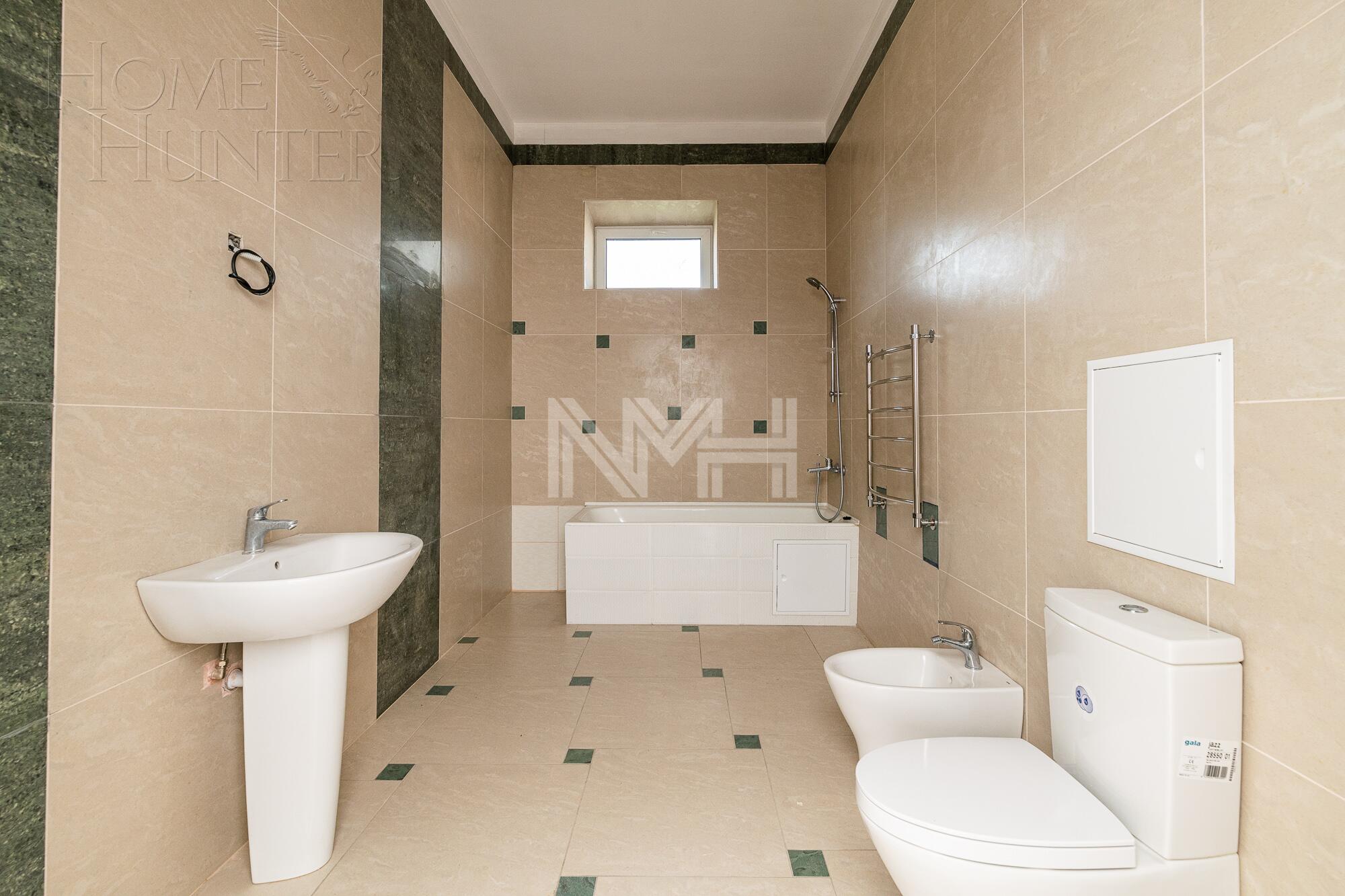 2-этажный коттедж 1 036 м² с отделкой