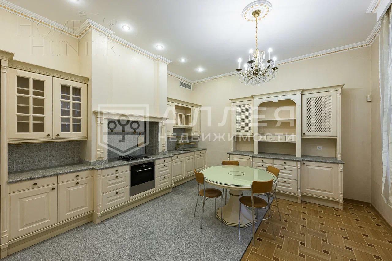 2-этажный коттедж 1 250 м² с отделкой