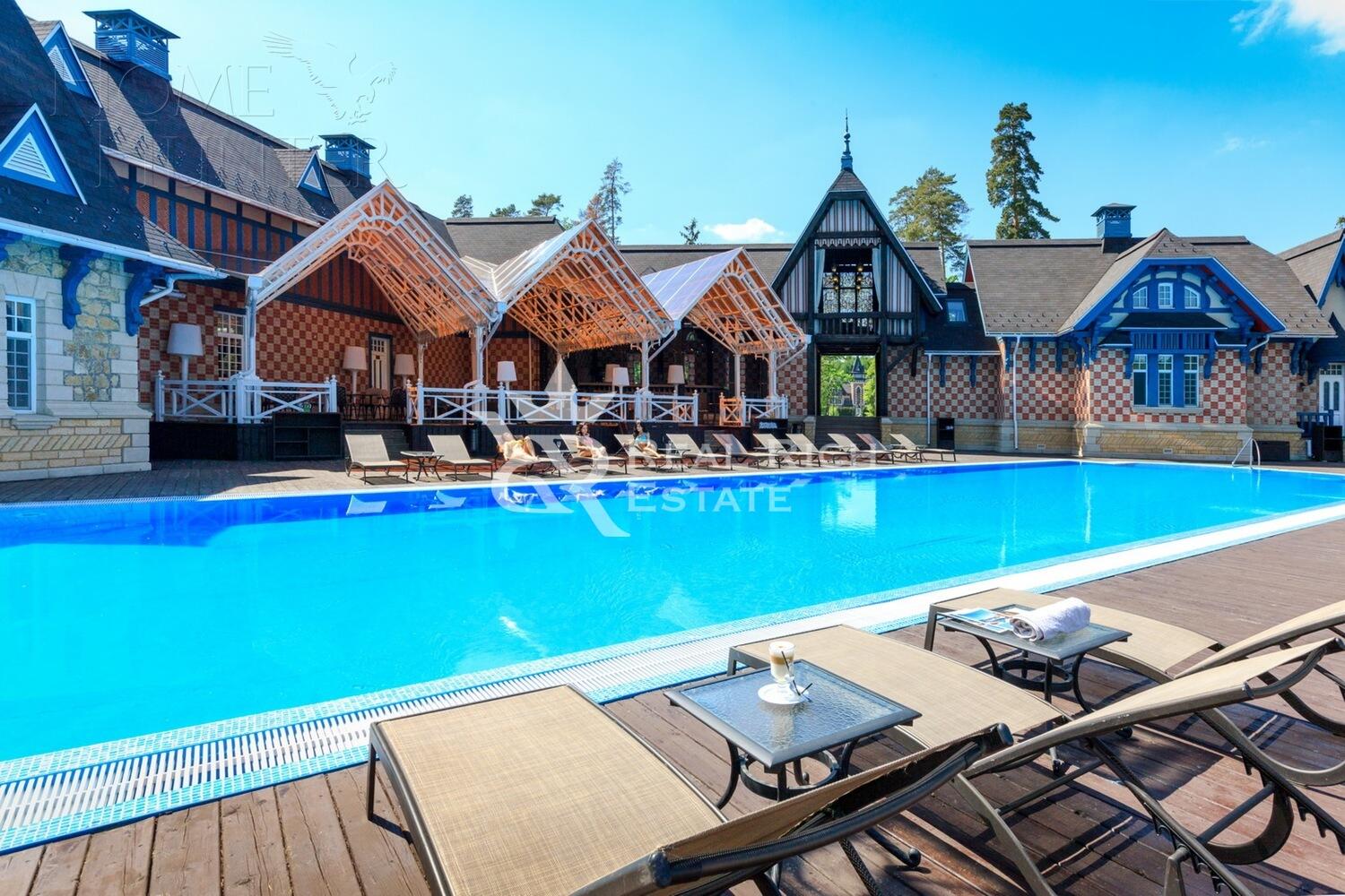 2-этажный коттедж 355 м² с отделкой