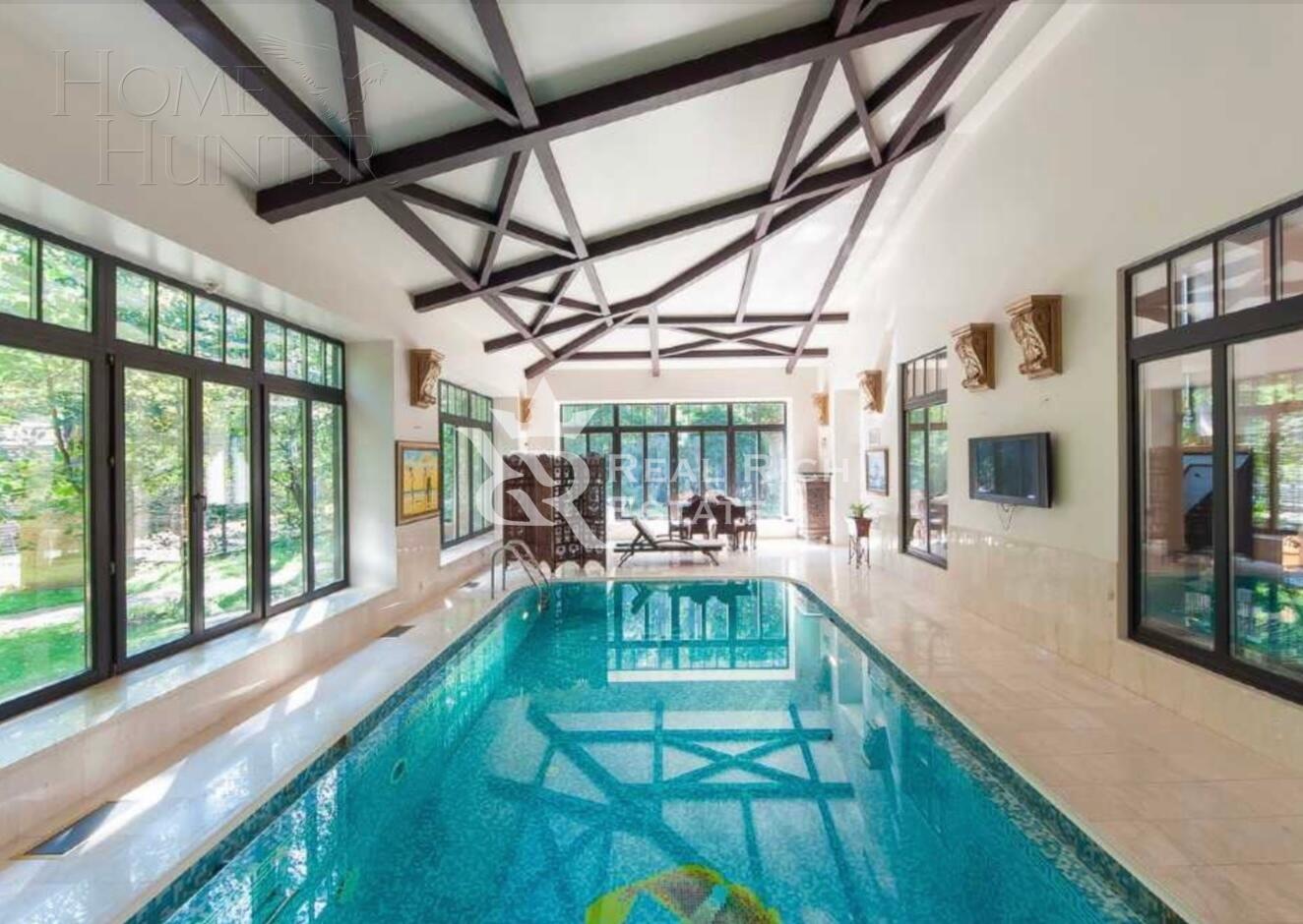 2-этажный коттедж 1 400 м² с отделкой