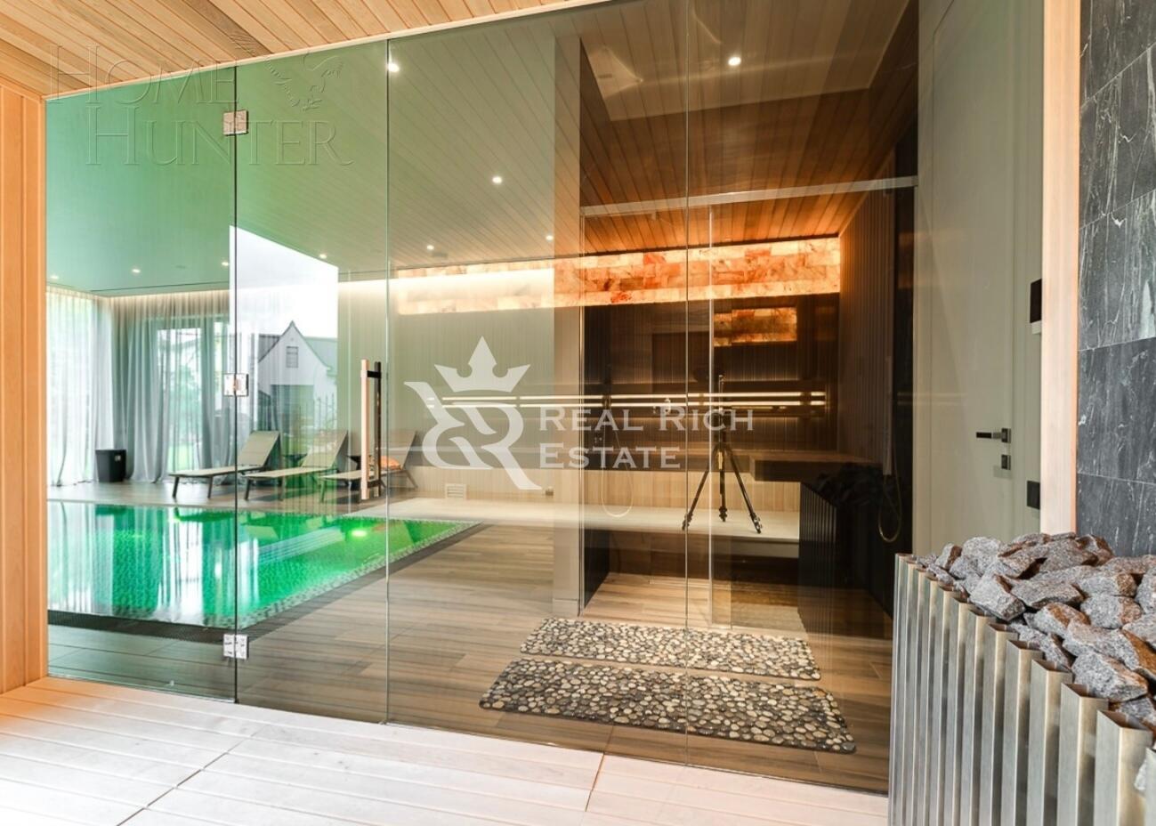 3-этажный коттедж 1 200 м² с отделкой