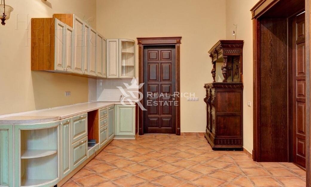 2-этажный коттедж 980 м² с отделкой