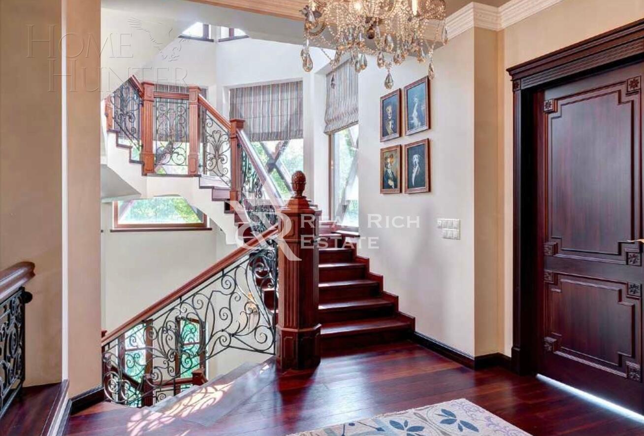 2-этажный коттедж 806 м² с отделкой