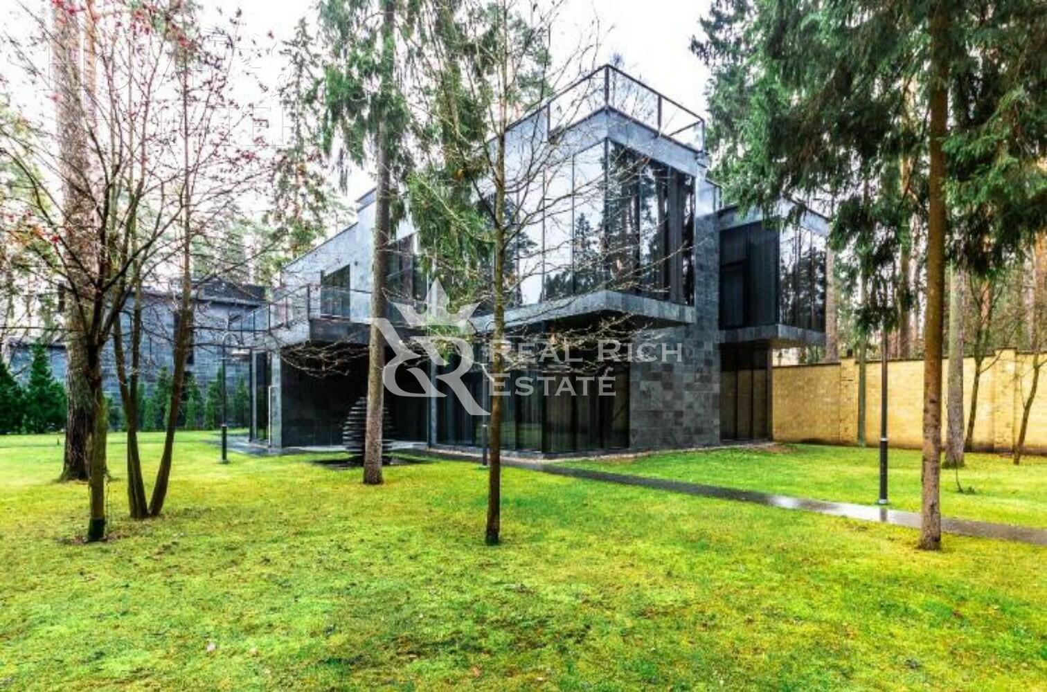 2-этажный коттедж 680 м² с отделкой