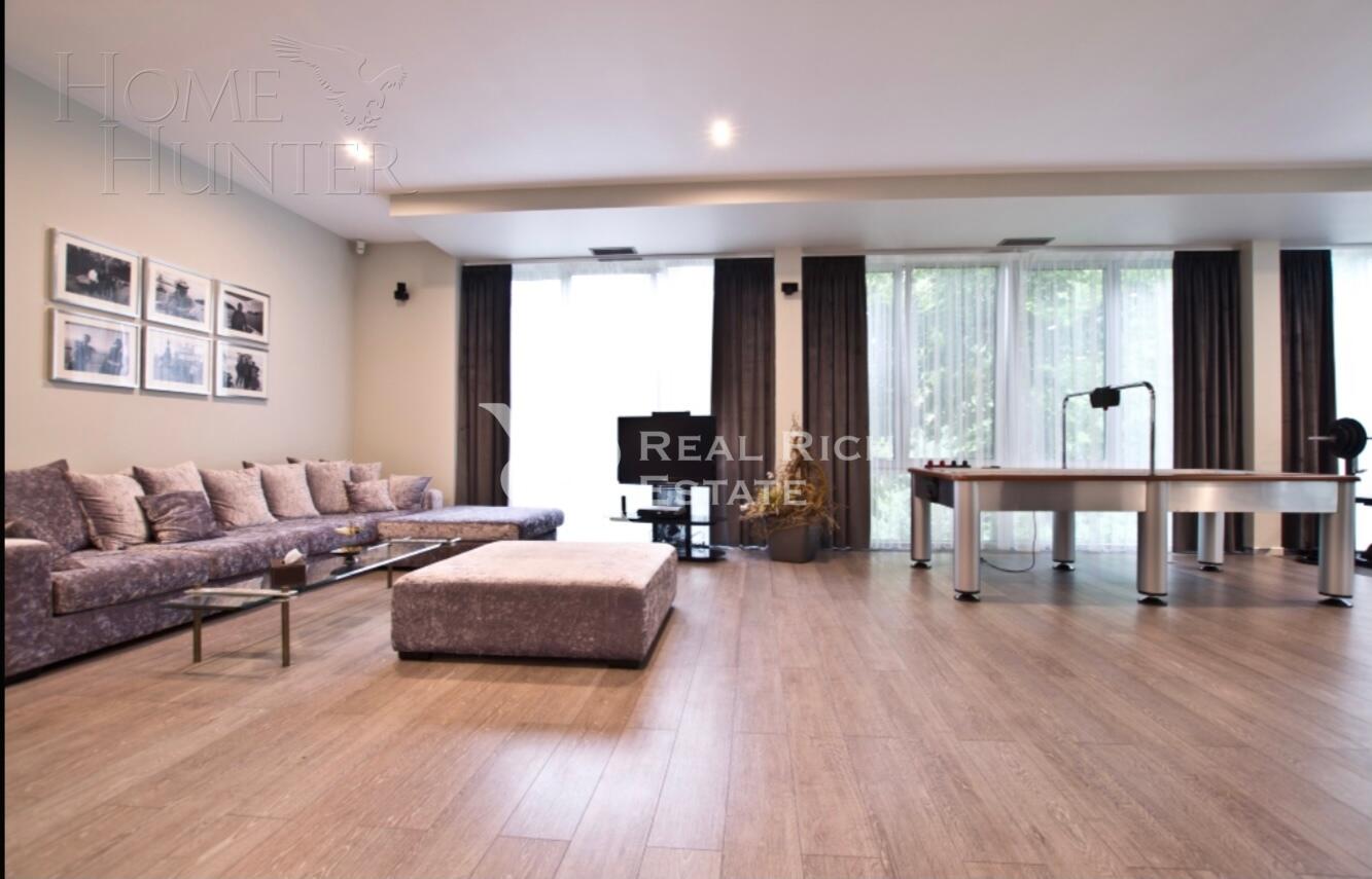 2-этажный коттедж 1 518 м² с отделкой