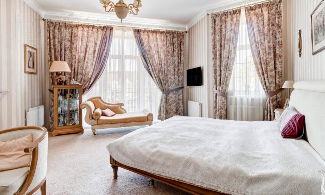 2-этажный коттедж 650 м² с отделкой